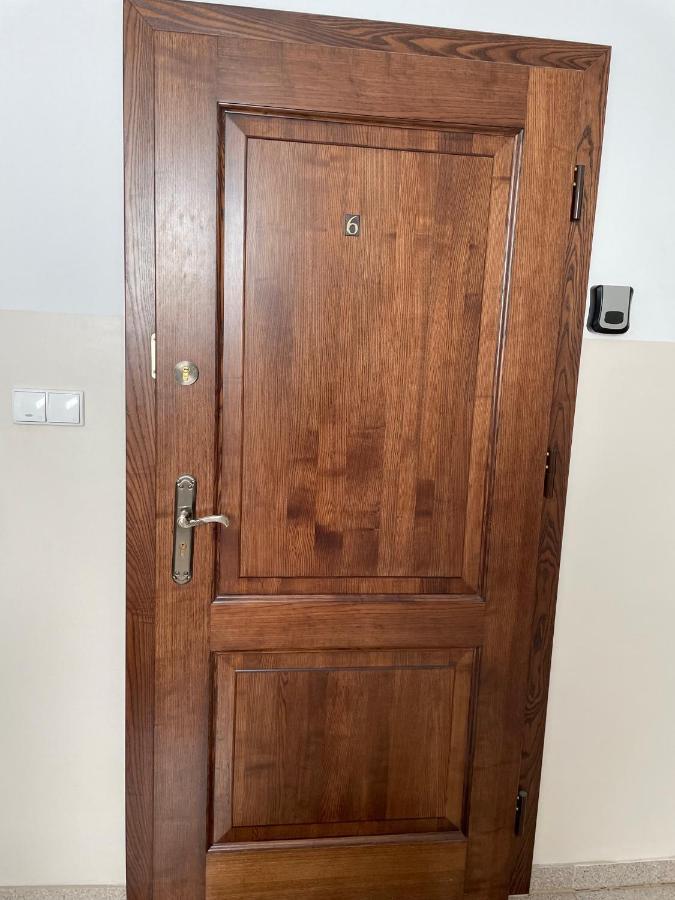 Apartment W Koninie Przy Ul. Wiosny Ludow