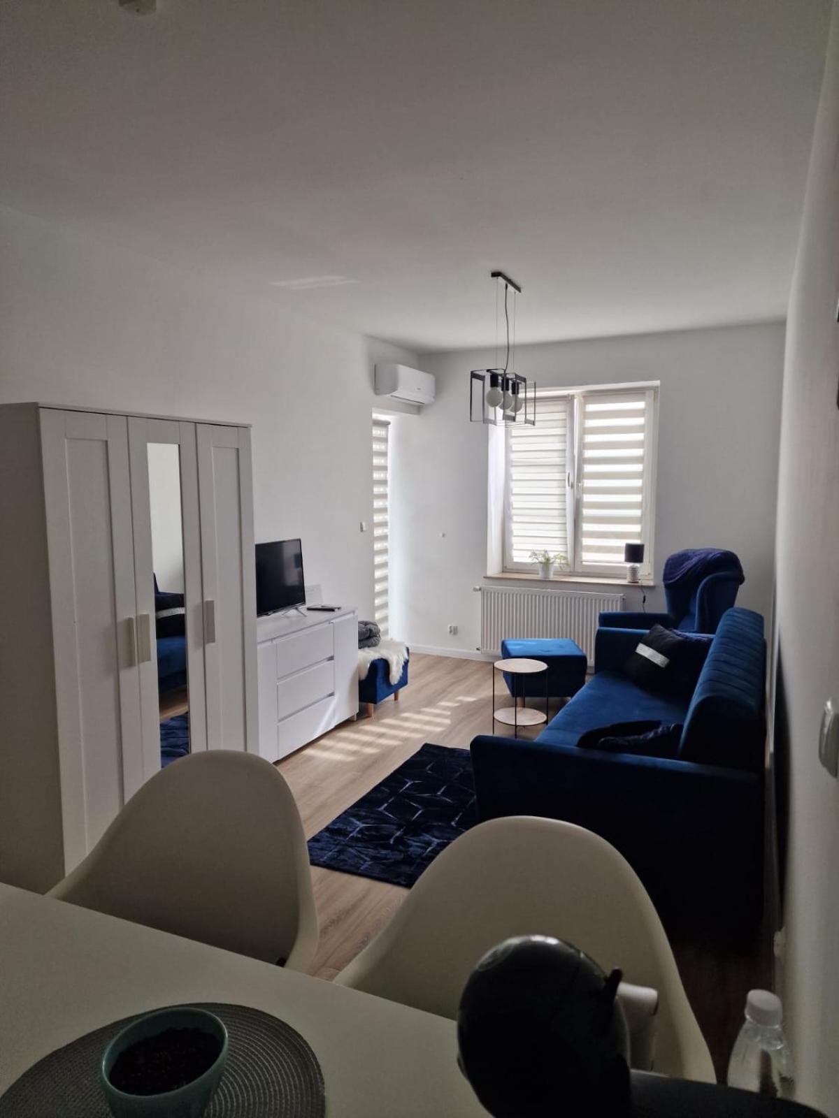 W Koninie Przy Ul. Wiosny Ludow Apartment